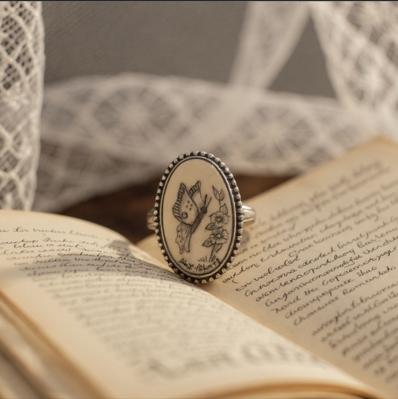 John L. Nixon Vintage Oval Ivory Butterfly Scrimshaw Sterling Silver Ring - Picture 1 of 11